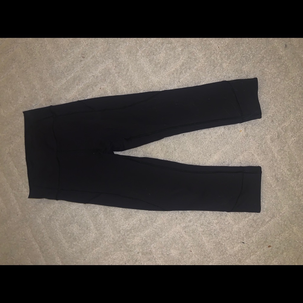 Lululemon high waisted cropped leggings